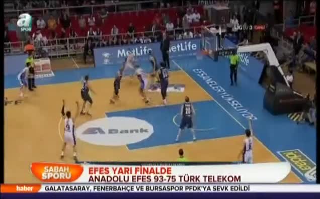 Efes yarı finalde