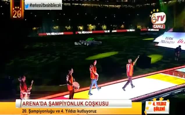TT Arena bu şarkıyla inledi!