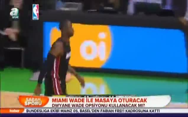 Miami Wade ile masaya oturacak