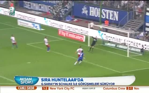 Podolski bitti sıra Huntelaar’da!