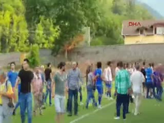 Hazırlık maçında yumruklar konuştu