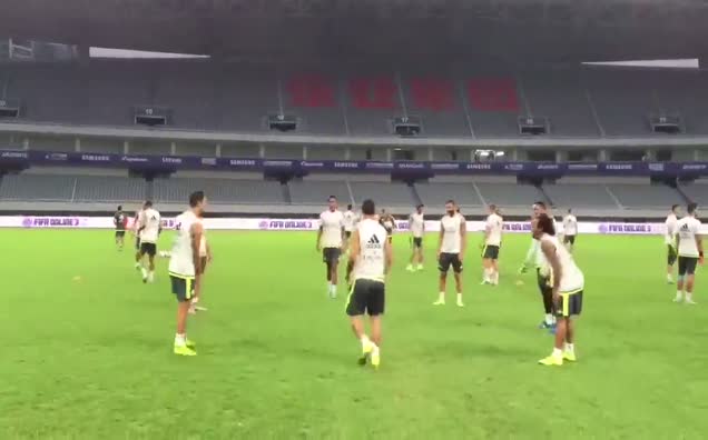 Genç kızların sevgilisi Ronaldo