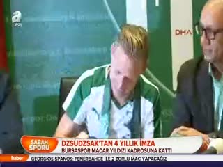 Dzsudzsak'tan 4 yıllık imza