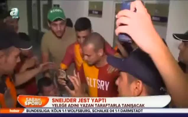 Sneijder jest yaptı