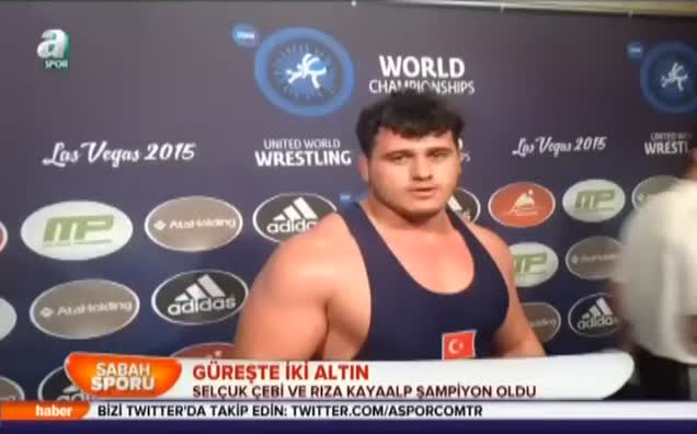 Güreşte iki altın