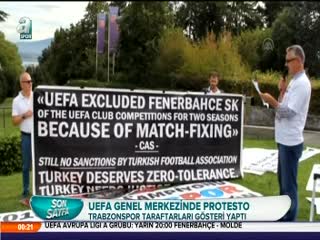 UEFA Genel Merkezi önünde protesto