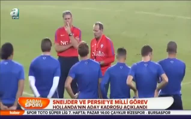 Sneijder ve Persie'ye milli görev