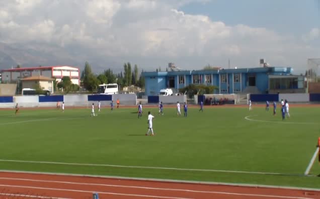 Hakem kalp krizi geçirdi