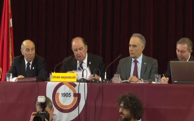 Galatasaray'ın borcu 995 milyon TL