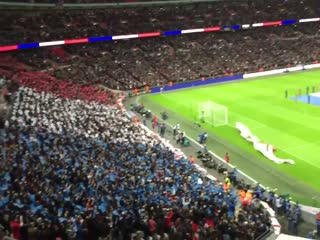 İngilizlerden Fransızlara marş jesti!