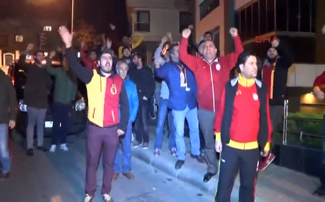 Taraftar yönetimi istifaya çağırdı!