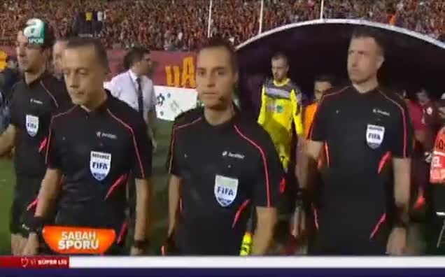 Cüneyt Çakır'a Euro 2016 daveti