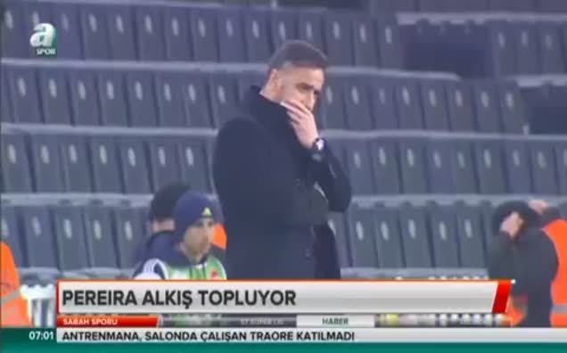 Pereira alkış topluyor