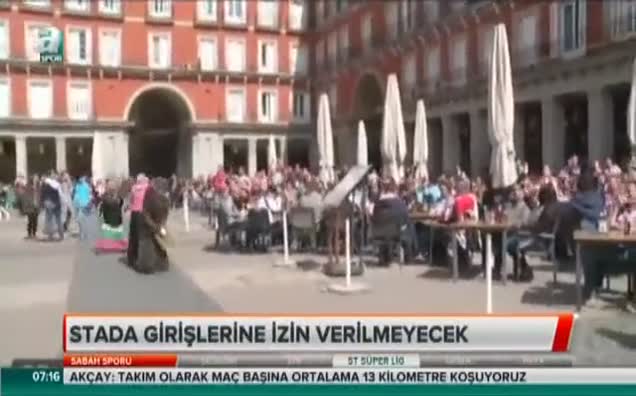 Irkçı taraftarlara ceza
