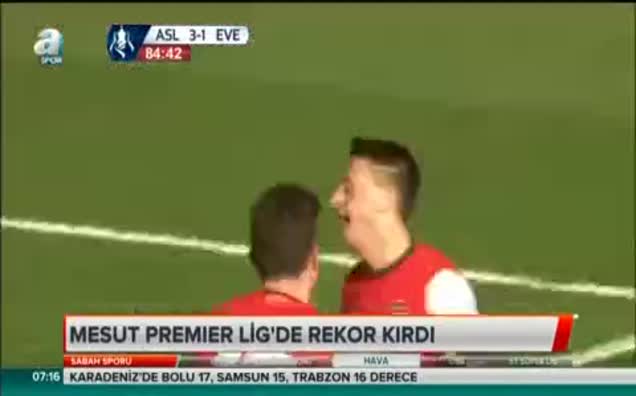Mesut Premier Lig'de rekor kırdı