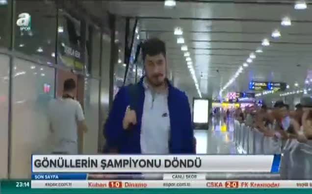 Gönüllerin şampiyonu döndü