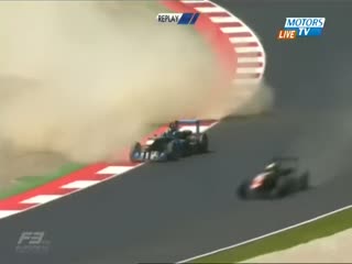 Formula 3 yarışında feci kaza!.