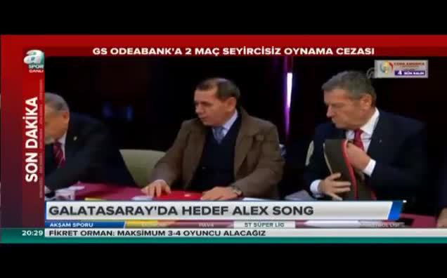 Galatasaray'da hedef Alex Song