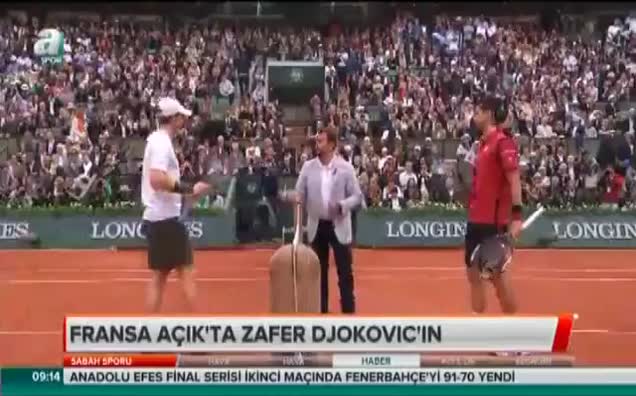 Djokovıc'den tarihi şampiyonluk