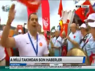 Es-es Bando'dan Milli Takım'a destek!