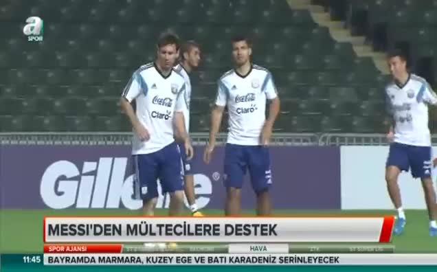 Messi'den mültecilere destek