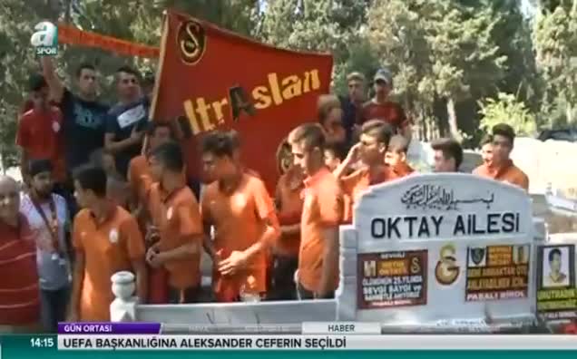 ''Taçsız Kral'' anıldı