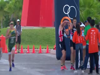 Triatlon yarışında duygulandıran son
