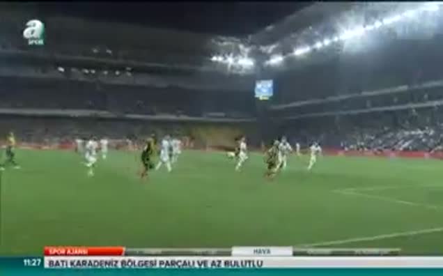 Emenike gollerine devam ediyor