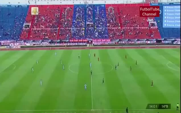 Eski Süper Lig oyuncusundan göz kamaştıran gol!