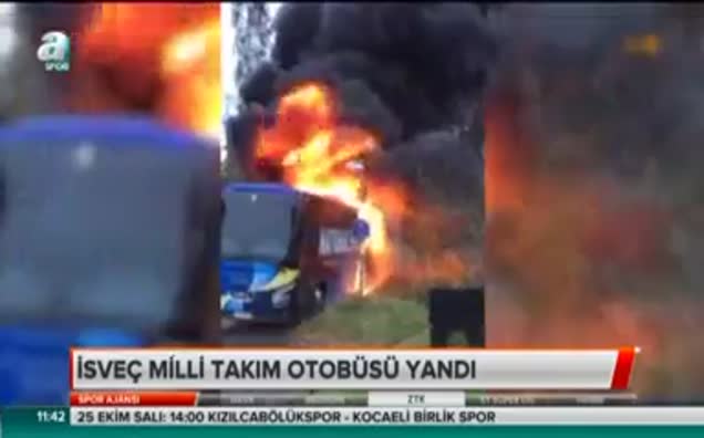 İsveç milli takımının otobüsü yandı