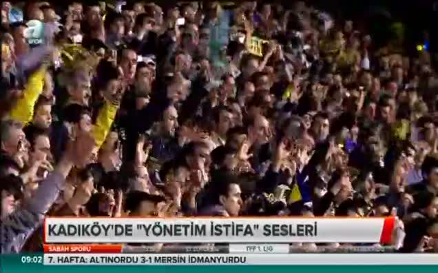 Kadiköy'de ''Yönetim İstifa'' sesleri