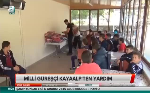 Milli Güreşciden gençlere destek