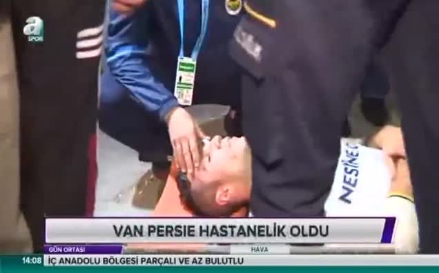 Van Persie hastanelik oldu