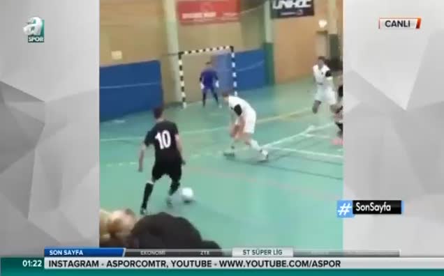 Rakiplerini rencide ederek gol attı
