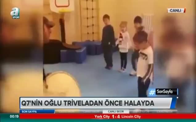 Q7'nin Oğlu Halay Çekmeyi Öğreniyor