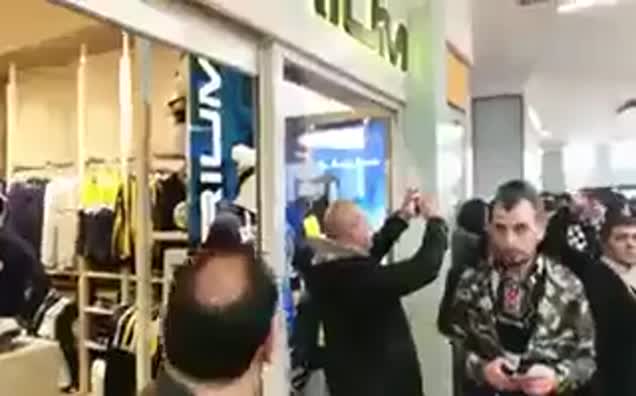 Fikret Orman, Fenerium mağazasında