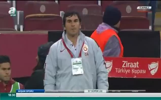 Galatasaray'da flaş ayrılık!
