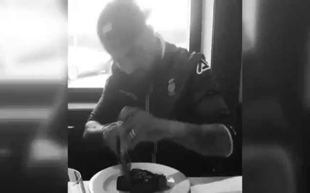 Boateng'ten Nusret taklidi