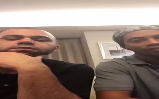 Ronaldinho'dan Hasan Çavuşoğlu'na mesaj