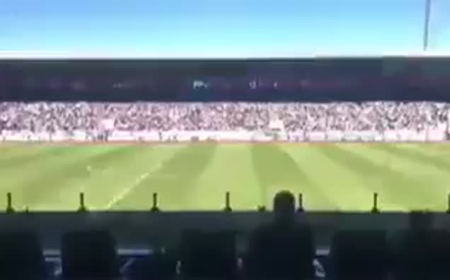 Erzurumspor taraftarı İbrahim Erkal'a böyle veda etti