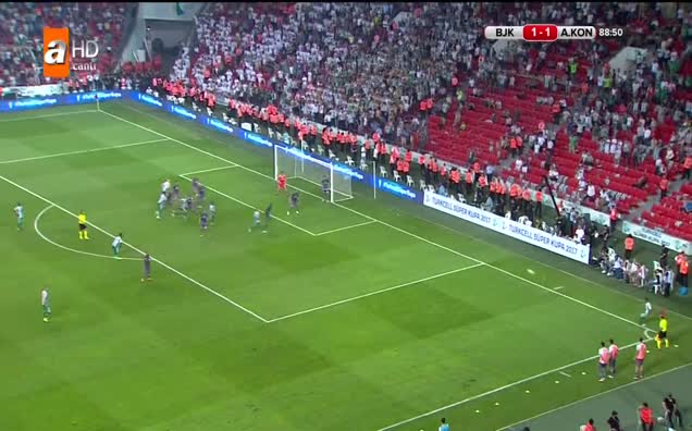 Beşiktaş 1 - 2 Atiker Konyaspor 90+1' (pen.) Nejc Skubic