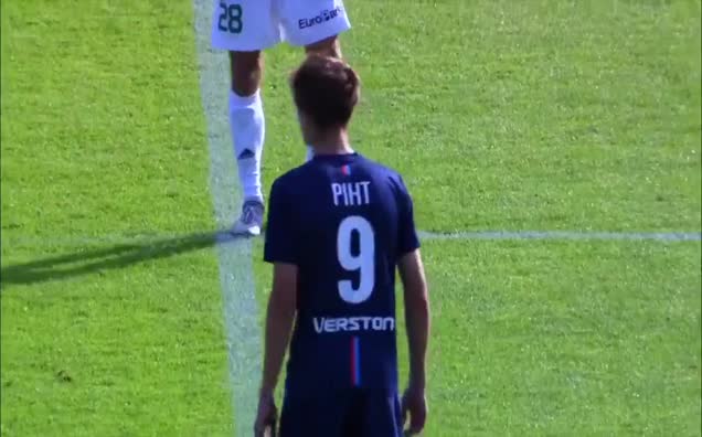 Topa dokunmadan gol attılar