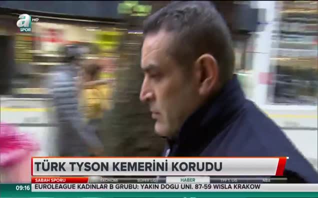 Türk Tyson kemerini bırakmadı
