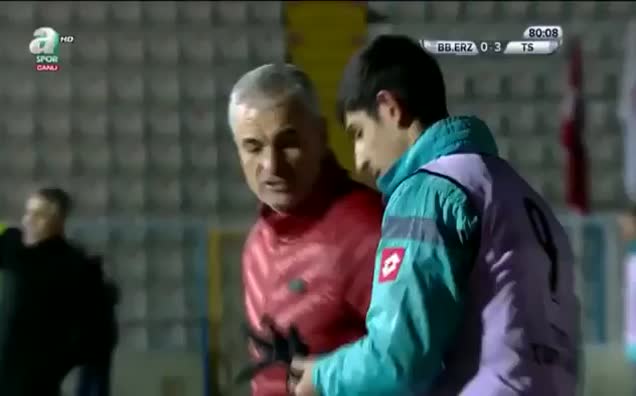 Rıza Çalımbay'dan örnek hareket