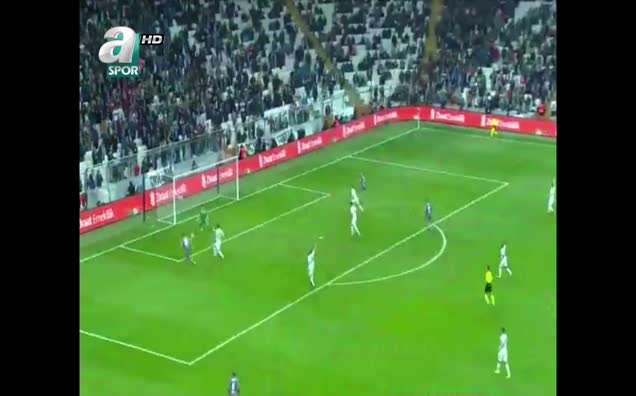 Bakın, Cenk Tosun'un bidonunda ne vardı?