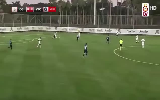 Fatih Terim'in öğrencileri Hagi'nin öğrencilerini üzdü