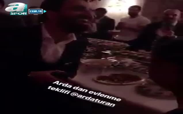 Arda Turan evlilik yolunda ilk adımı attı