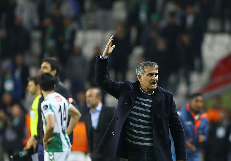 Şenol Güneş gazeteciyle tartıştı