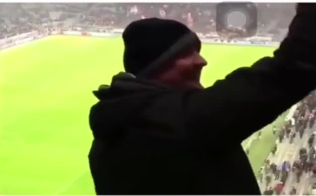 Bayern Münih tribününde Galatasaray sesleri!