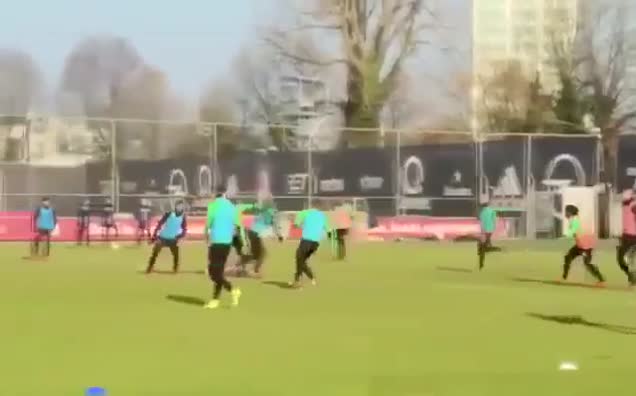 Tekme tokat kavga ettiler